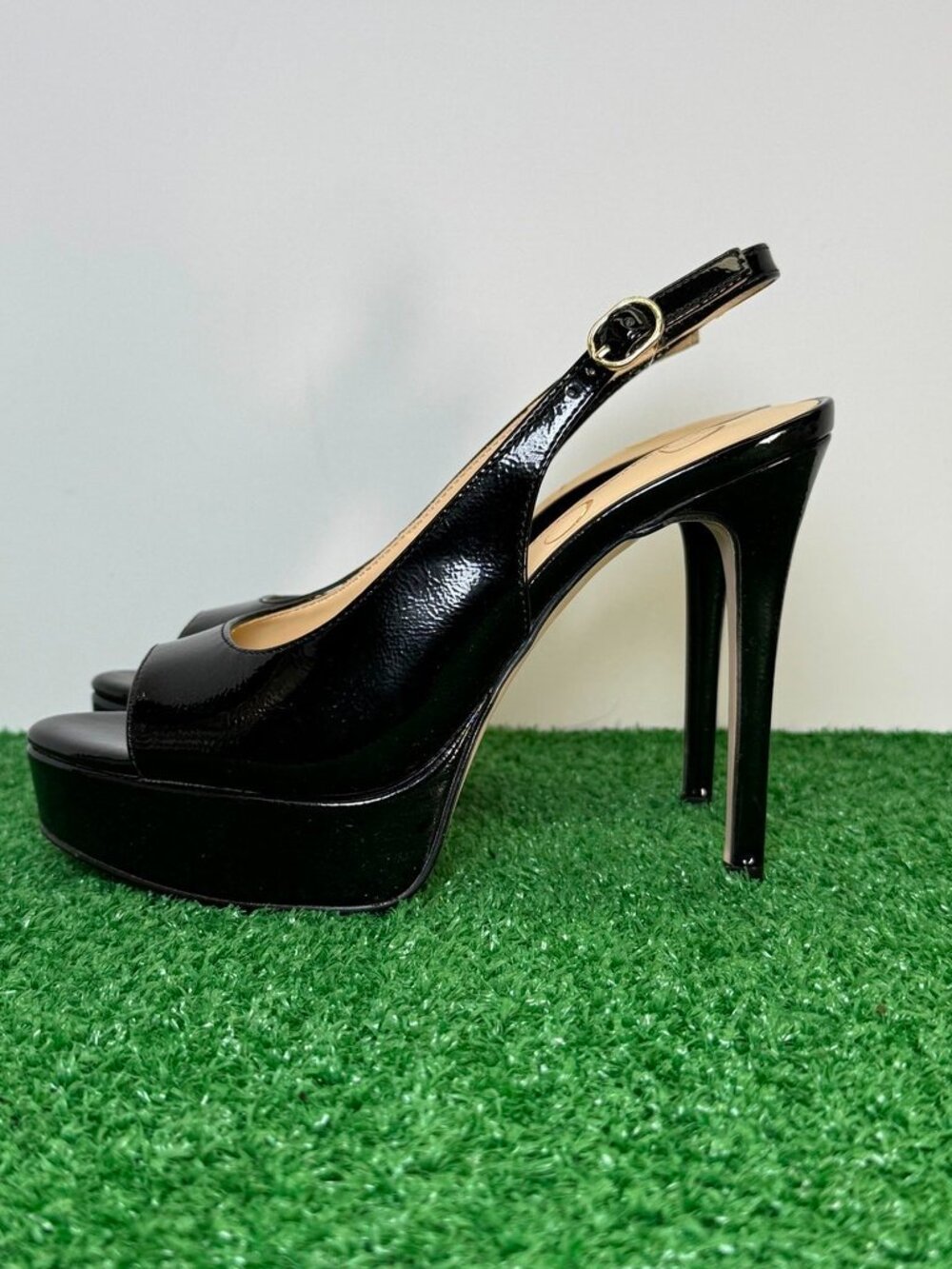 Jessica Simpson Sibilla Crinkled Patent Heel Black